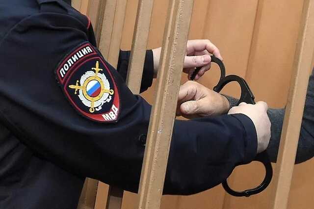 Силовики задержали 37-летнего подозреваемого в убийстве пенсионерки и ее сына