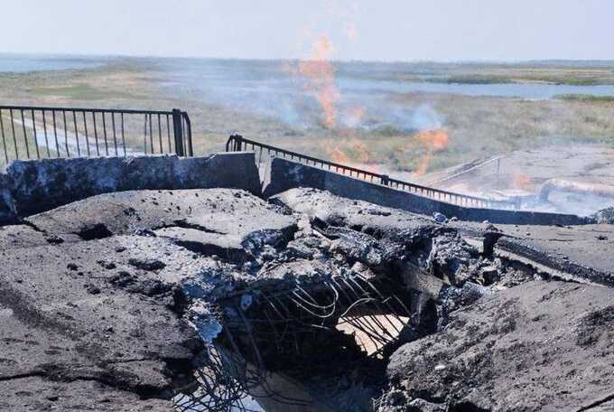 По Чонгарскому мосту между Крымом и Херсонской областью нанесен ракетный удар