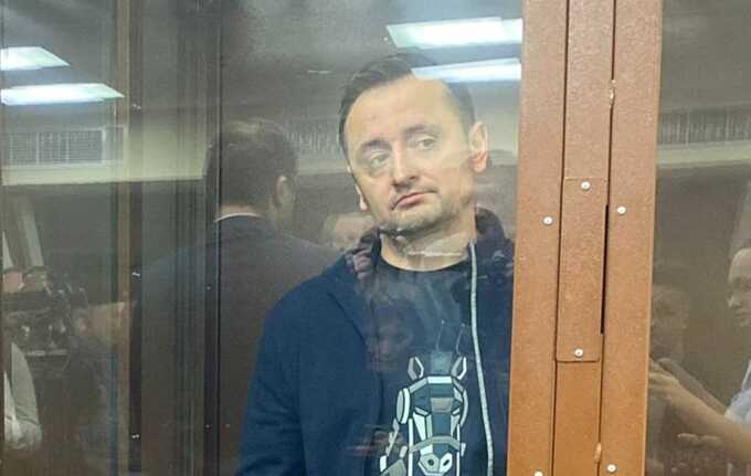 Свобода слова под ударом: журналиста посадили за требование предоставить факты