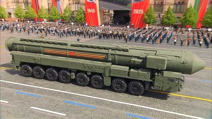 На Красной площади прошли войска России, Китая и стран СНГ
